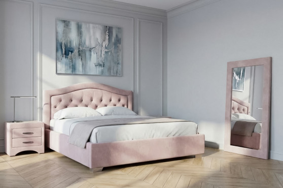 Дарина с фигурным изголовьем